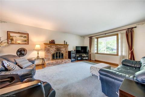 518 Camden St, Dresden, ON, N0P1M0 | Card Image