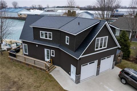 4728 Riverside Dr, Saint Clair, ON, N0P2B0 | Card Image