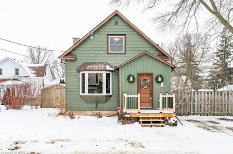26 Cedar St W, St Jacobs, ON, N0B2N0 | Card Image