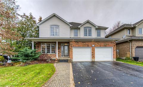 11 Maplelawn Dr, St Jacobs, ON, N0B2N0 | Card Image