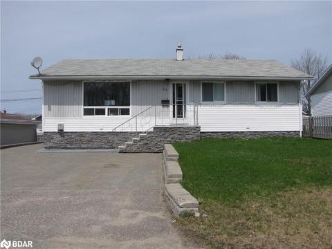 28 Gillanders Rd, Elliot Lake, ON, P5A1W3 | Card Image